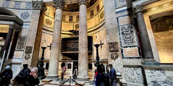 The tomb of Vittorio Emanuele II inside the Pantheon in Rome